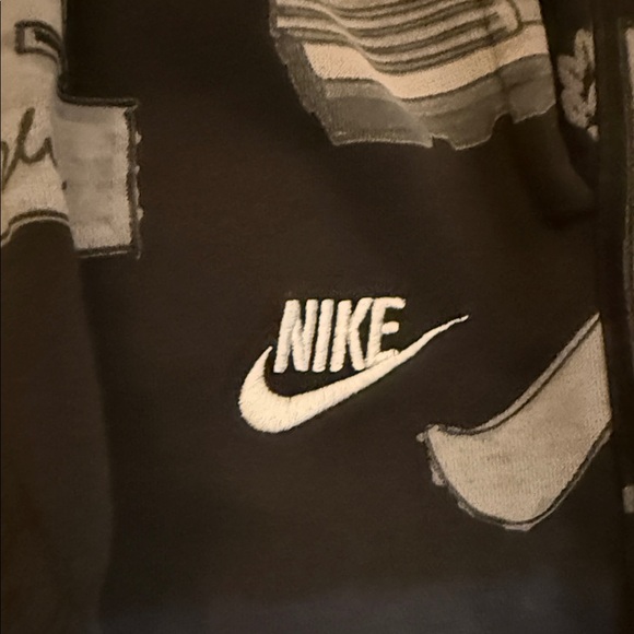 Nike blue basketball Black and Gray Graphic Joggers. Size small - Picture 4 of 12